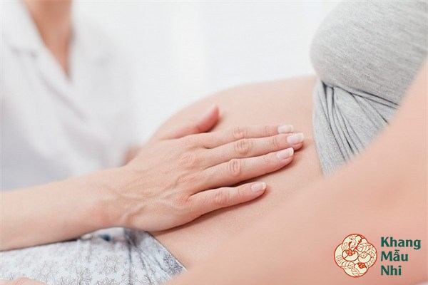 Ra máu khi mang thai tháng cuối: Mẹ bầu cần chuẩn bị những gì?
